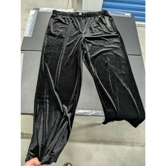 NWT Meg & Margot Black Velvet Pull on Straight Leg Pants Women’s Size Large - Picture 4 of 7